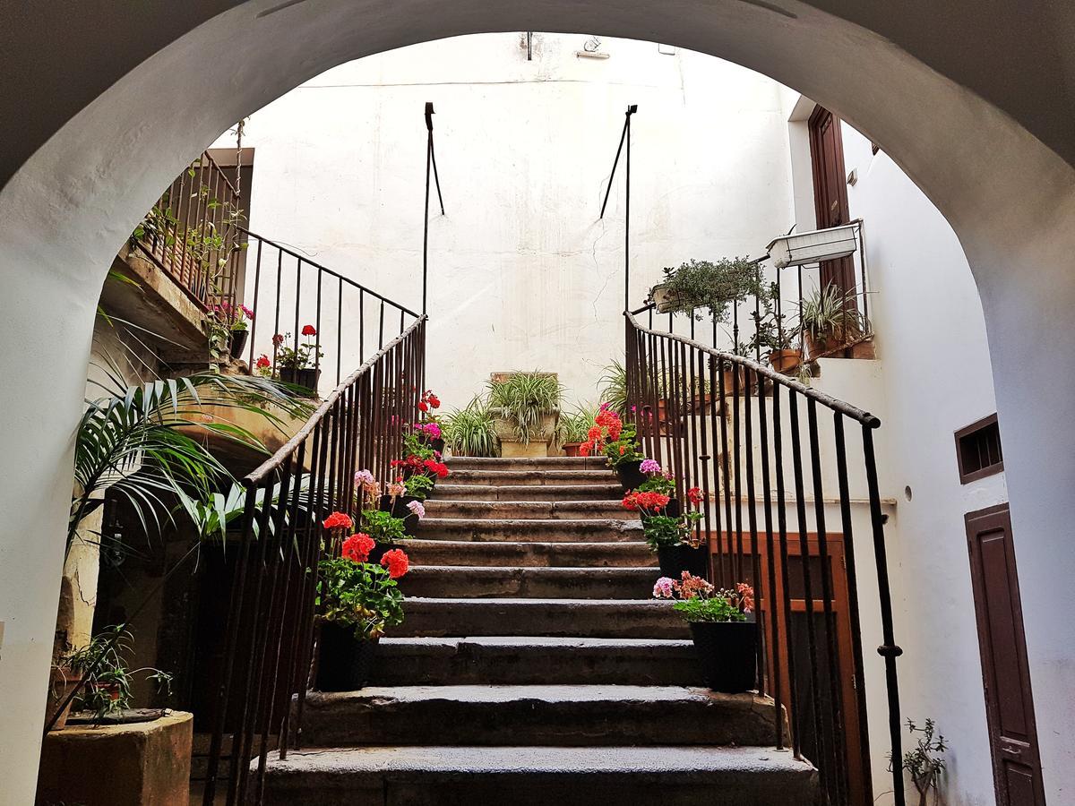 Bed And Breakfast L&P Cefalù Eksteriør bilde